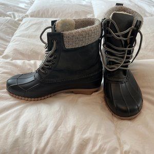 Magellan Outdoors Women's Mid Sweater Duck Boots